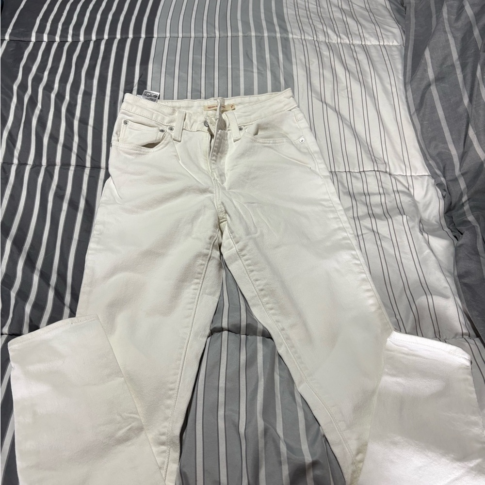 Levi's Women's Skinny Jeans in Cream